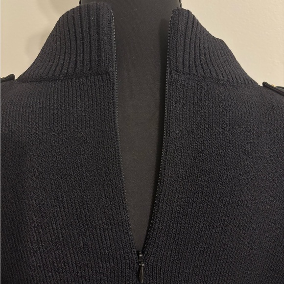 ST. JOHN Black knit sweater size 14 mock neck epaulettes zip back shoulder pads - Picture 5 of 12